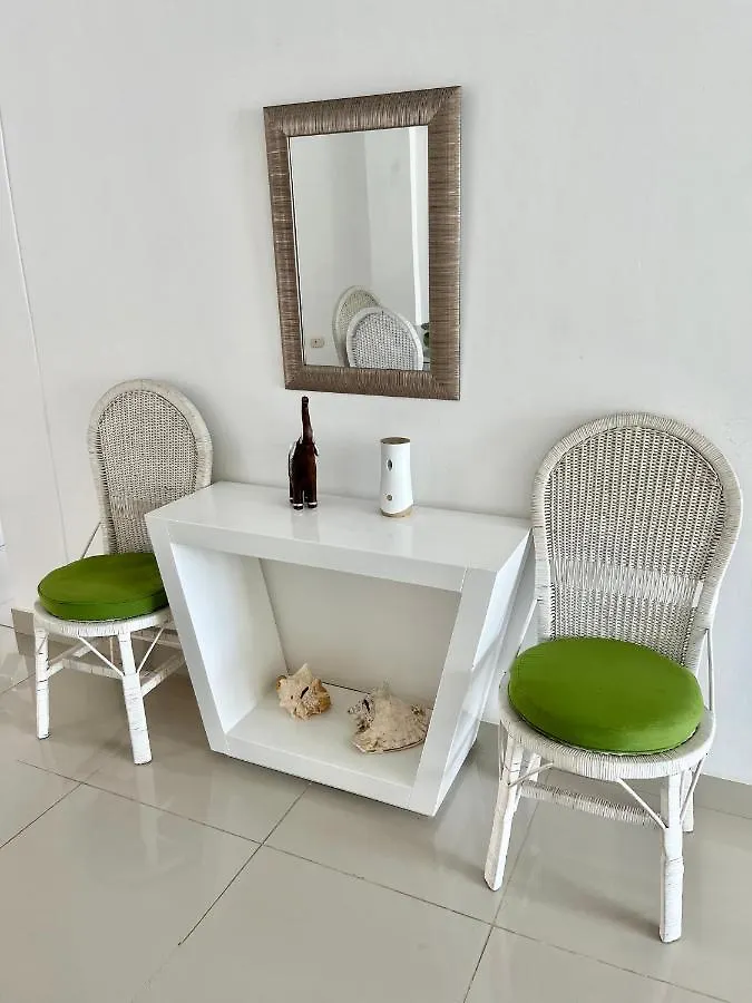Delamar Apartment: Beachfront Comfort with Ocean Views Santa Marta  Apartment